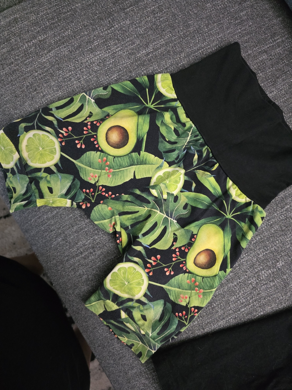 Kids Avocado & Lime Print Stretch-Waist Shorts - Black Waistband 6-36mois